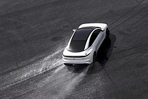 漂移再厲害也不能讓中國汽車「直道超車」