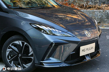 18.68 万、3.8 秒，这可能是同级「最好玩」的纯电小车？