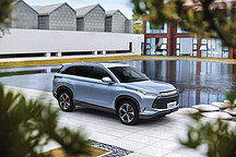 比亞迪護(hù)衛(wèi)艦 07 上市，起售價(jià) 20.28 萬(wàn)元