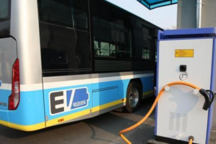 中国各省公共和私人充电设施保有量平稳增长