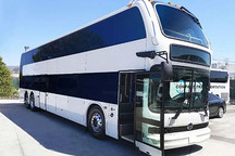 比亚迪向生物科技巨头Genentech交付纯电动双层旅游大巴 