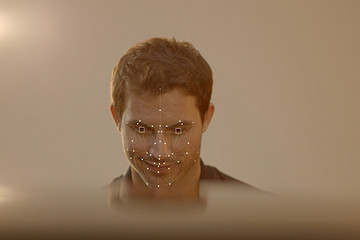 无钥匙进入早已不是什么科技 脸部识别开锁才够酷炫