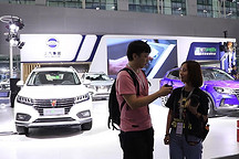 車展小花絮（二）攝像小姐姐吐槽自己的榮威ERX5