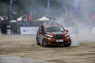 激燃视角看环湖赛 超多奥运英雄参与其中