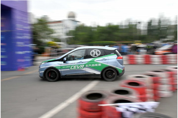 第六届环青海湖（国际）电动汽车挑战赛场地竞速赛杨凌两夺明星杯