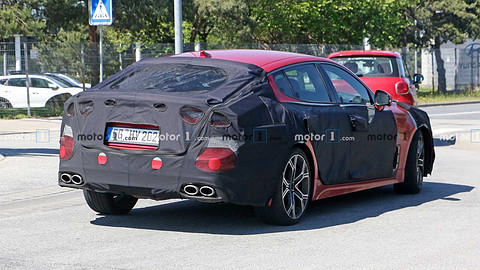 2021-kia-stinger-gt-facelift-spy-photo3.jpg