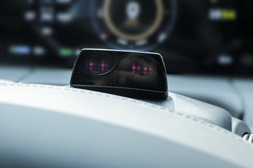 電動(dòng)嘚吧嘚 | 一臺(tái)真正的智能汽車需要幾顆攝像頭？