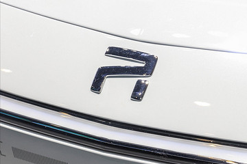 荣威R 汽车圈“小米”养成记