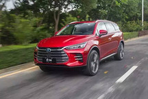 疯狂！新能源车居然要加价排队了，最多需要加4万还没现车！