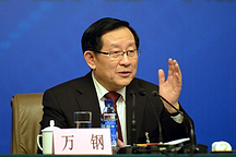 萬鋼人民日報撰文：新能源汽車產(chǎn)業(yè)發(fā)展應(yīng)在五個方面同步發(fā)力