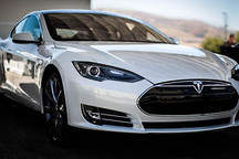 特斯拉下一代Roadster车型将配备滑动式指纹识别功能