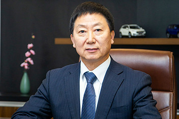 车市何时回暖？新能源补贴怎样才“解渴”？限购该不该放开？中汽协付炳锋这么说……