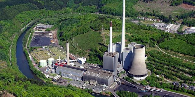 借助電動汽車電池組,奔馳將煤電廠改為儲能設施