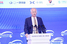 泰达实录 | 保时捷严博禹：将会在2020年向中国市场推出一款电动车——Taycan