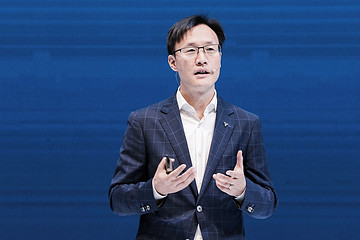 合众张勇：在主流市场中找蓝海，我们要成为电动汽车中的小米