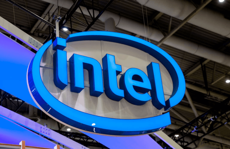 От концепции до реализации: Intel, Hongqi и Neusoft объявили, что внедорожник с умной кабиной будет серийно производиться в 2019 году.