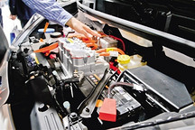 后补贴时代，“断奶”的动力电池行业如何获得安全感？