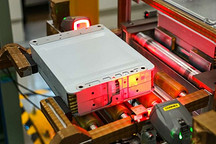 100亿公里0事故？探秘东风日产全自动电池生产线