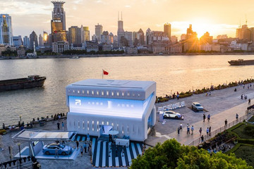 黄浦江作证，荣威能不能换个活法？