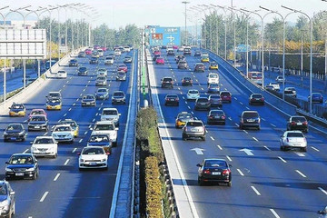 11月2日起上海实施最严外地牌照限行政策，或将引起新能源车抢购潮