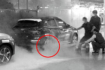 13起自燃/7.7万辆召回，Kona EV烧掉现代新能源汽车的底裤