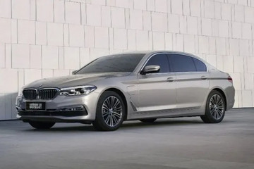 插混向纯电靠拢：超长纯电续航+直流快充