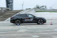 极氪用户深夜吐槽：灾难般的试驾体验，气得我凌晨四点才睡着