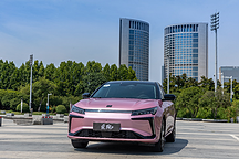 15-20萬價(jià)位純電轎車，思皓愛跑你藏得好深呀！