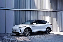 飞凡R7提车一个月，老公跟我抢车开