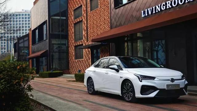 2019年廣汽與吉利的正面交鋒，純電動(dòng)轎車(chē)Aion S 和GE11之戰(zhàn)