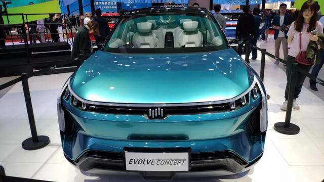 新車型層出不窮，這個(gè)車企卻發(fā)布了造車新勢力的首個(gè)改款車型