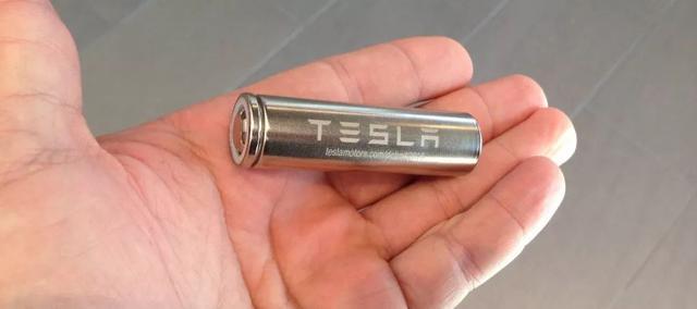 冬天電量衰減，夏天怕自燃，電動汽車想要愛你不容易