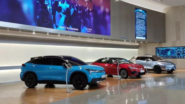 “六個世界第一”，這家車企這輛車，能否重新定義中國電動汽車