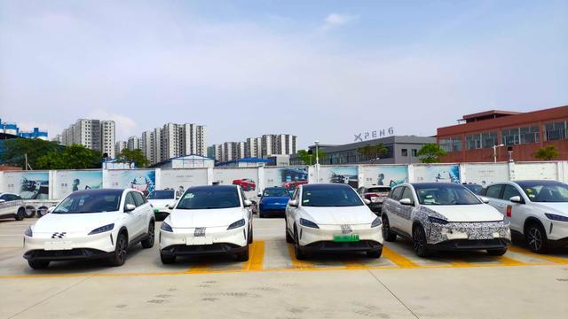 抛弃海马代工工厂,续航超过700公里,<a class='link' href='http://car.d1ev.com/audi-series-981/' target='_blank'>小鹏P7</a>即将正式上市