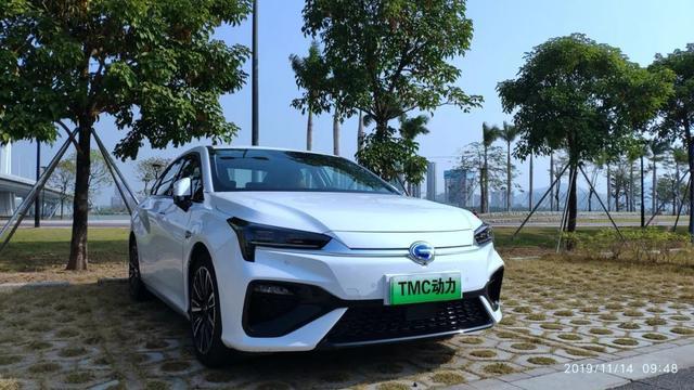 老司機(jī)告訴你，選擇Aion S還是雷凌雙擎？