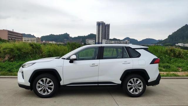 威蘭達提車，很漢蘭達，很豐田