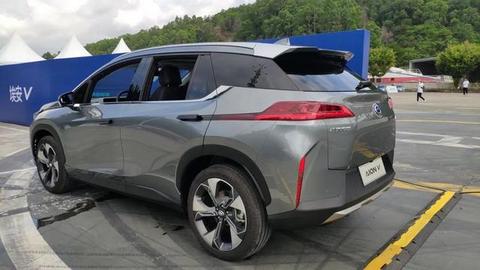埃安 V 能代表中国电动汽车？试驾后你就知道了