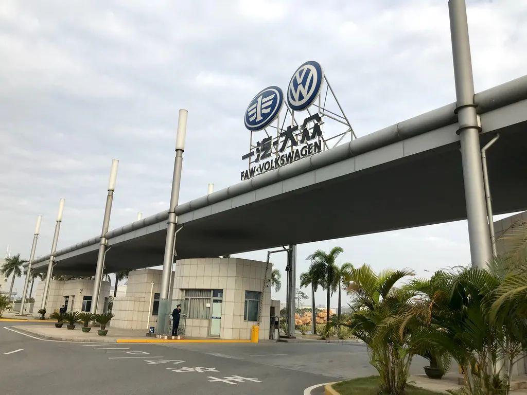 一個(gè)都不能少，你想要汽車(chē)黑科技還是用戶服務(wù)體驗(yàn)？