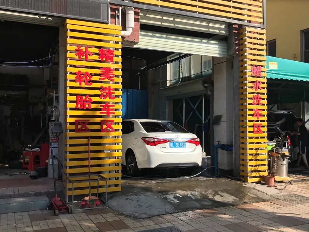 一個(gè)都不能少，你想要汽車(chē)黑科技還是用戶服務(wù)體驗(yàn)？