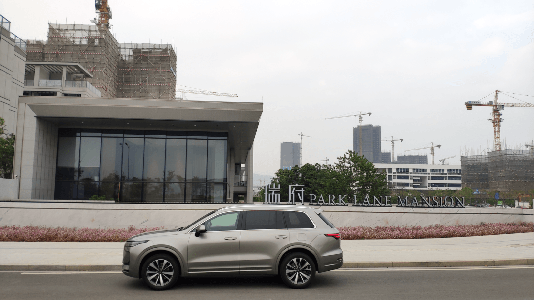 試駕“油電混動”的電動車，這是一輛我們都想要的“理想”汽車