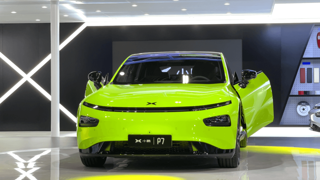 給汽車裝上兩把“電動(dòng)菜刀”？<a class='link'  target='_blank'>小鵬汽車</a>要做最會(huì)玩、最敢玩的車企