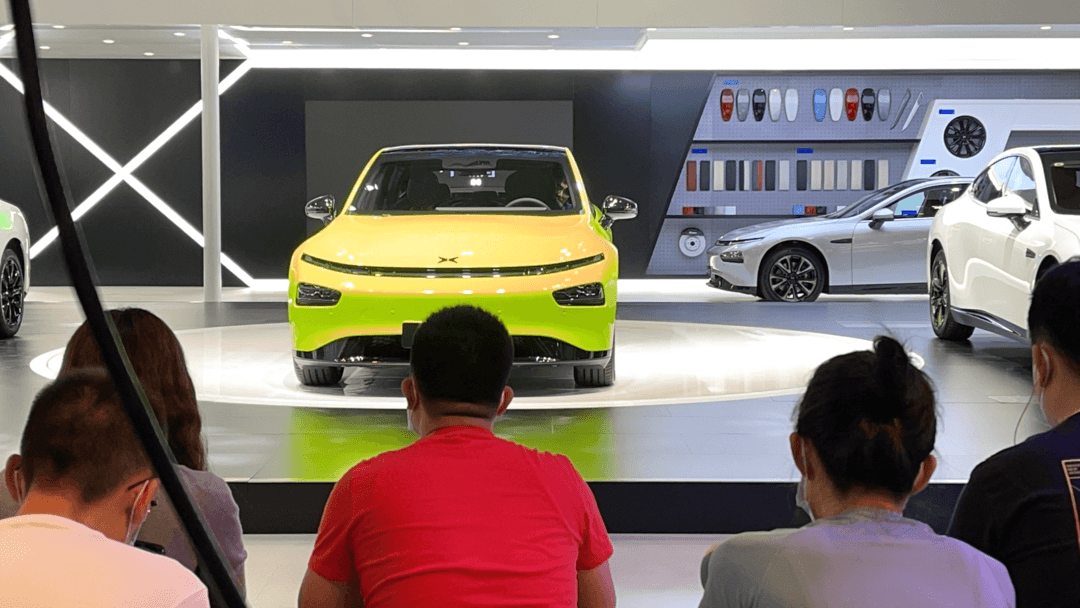 給汽車裝上兩把“電動(dòng)菜刀”？小鵬汽車要做最會(huì)玩、最敢玩的車企