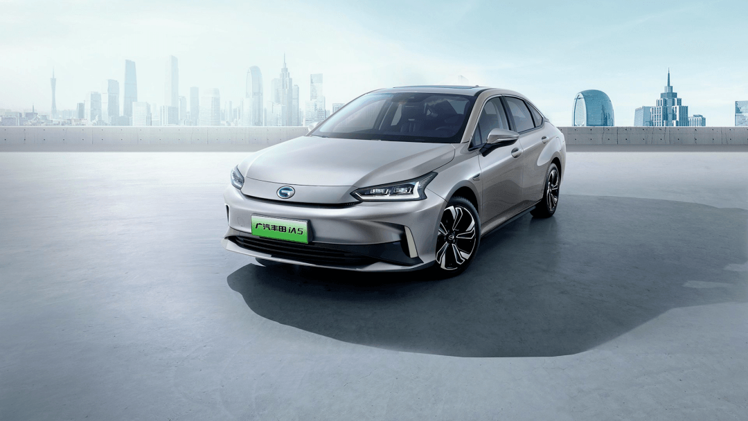 不努力的結果：比亞迪的電動汽車，一汽豐田造
