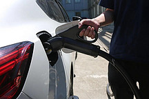 充电桩市场需求激增，度普携手德国大众加速布局分布式充电网络