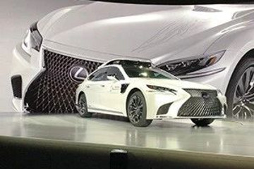 CES2019: 現(xiàn)代更新車聯(lián)網(wǎng)和訂閱服務(wù)，展示全息AR顯示器