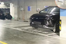 上海车展探馆：威马中型SUV W6实车亮相