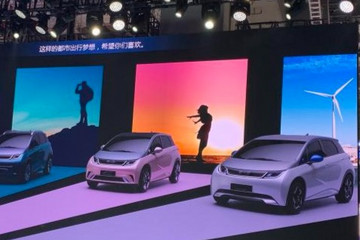 2021上海车展:比亚迪全新两厢车EA1亮相