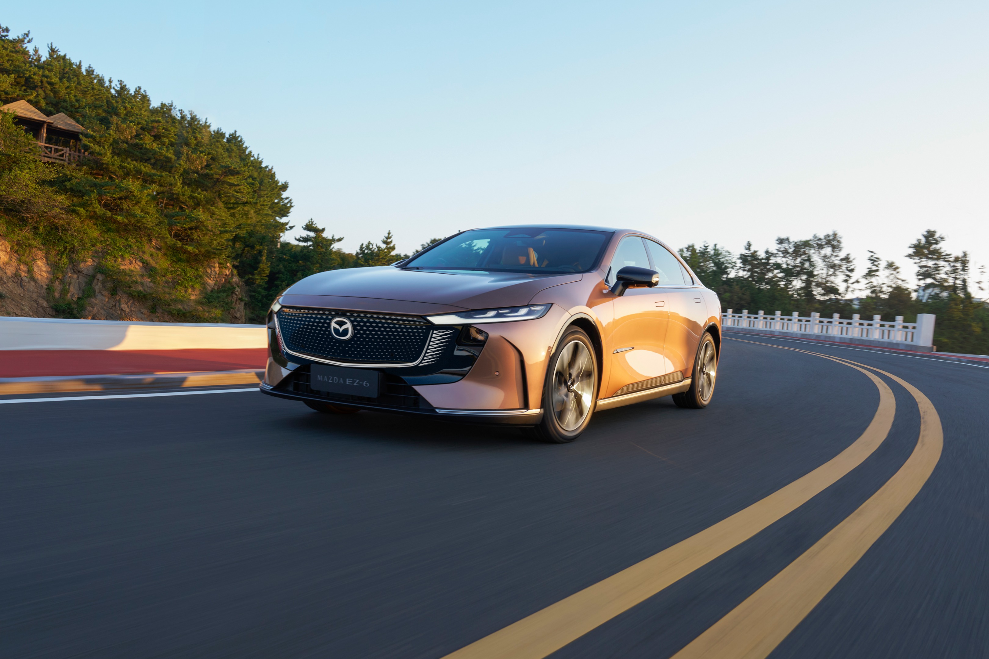 長安馬自達MAZDA EZ-6領銜亮相2024廣州車展新能源館