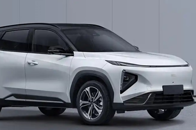 新款吉利银河L6 EM-i和L7 EM-i明年1月预售，省油与安全都重要