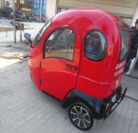 老年代步車要被“封殺”？大爺：好幾萬(wàn)買的，不讓開咋整？